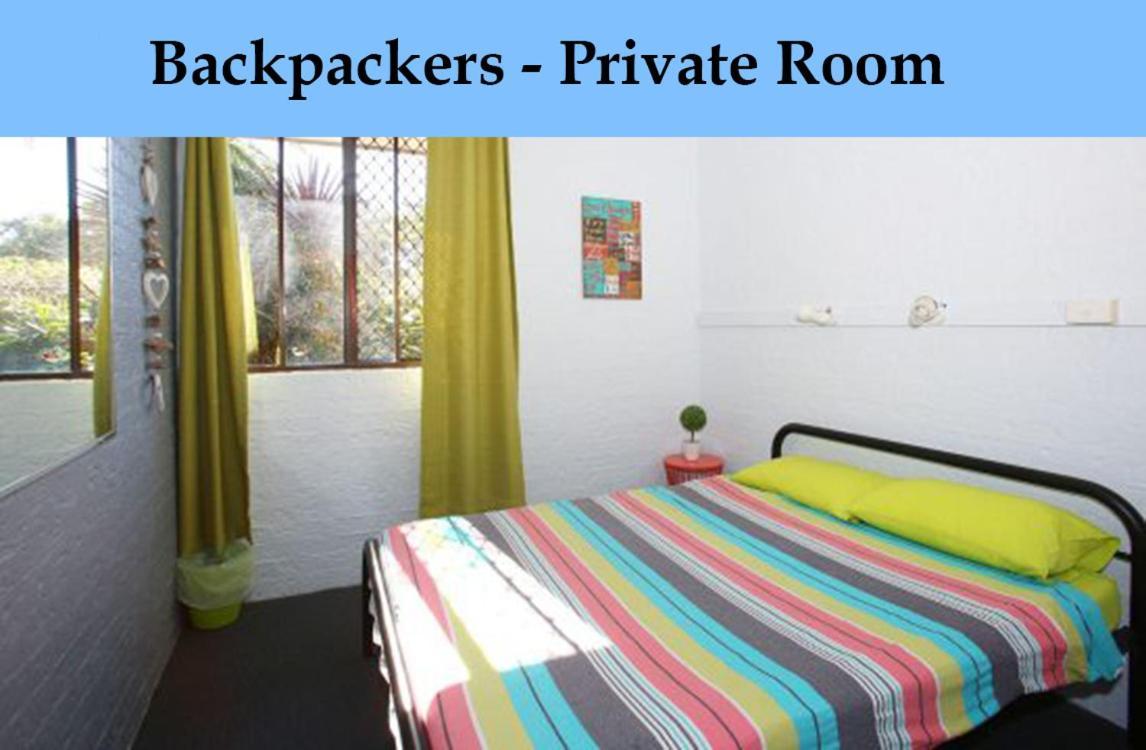 Strahan Retreat Holiday Park Екстер'єр фото