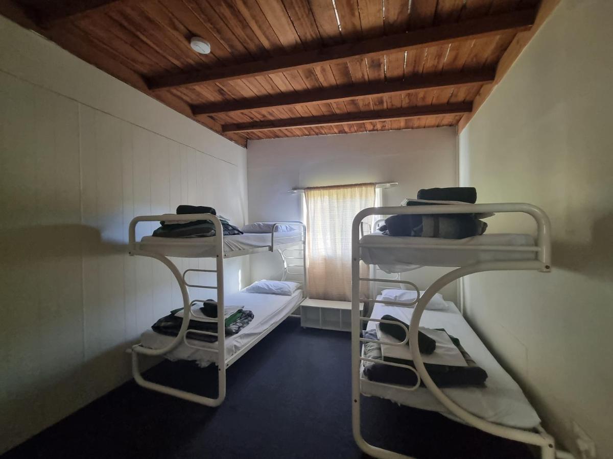 Strahan Retreat Holiday Park Екстер'єр фото