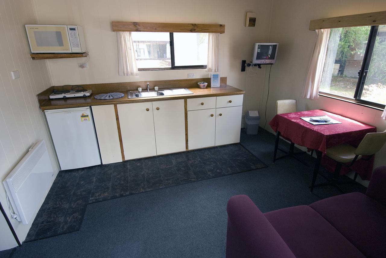 Strahan Retreat Holiday Park Екстер'єр фото